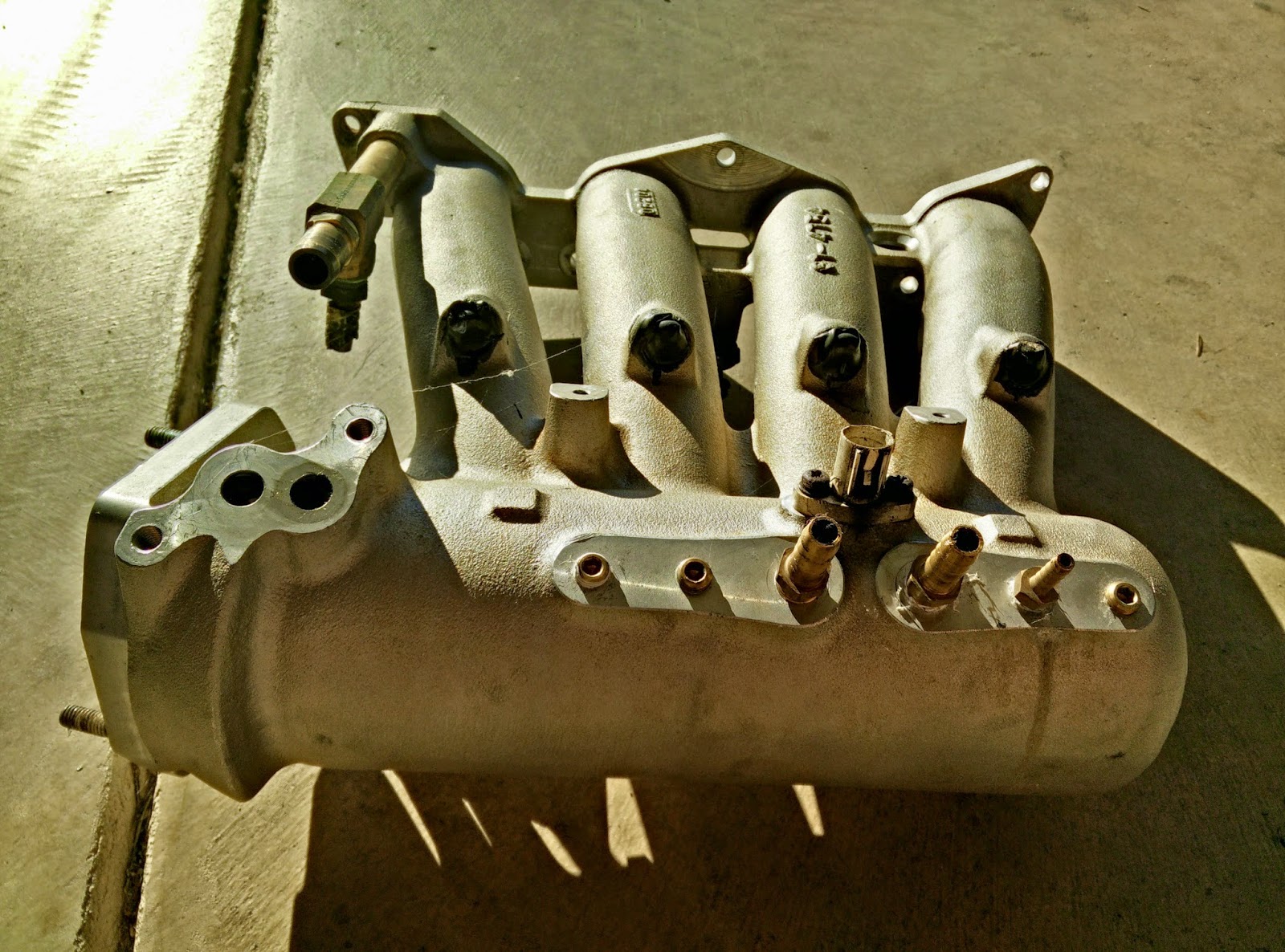 Z6 Edelbrock Intake Manifold On Y8?
